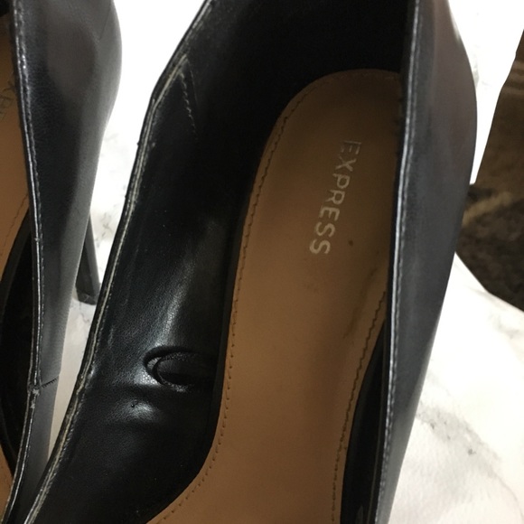 Express Black pointy heels - Picture 2 of 6